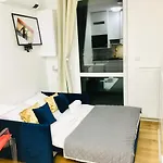 Warsaw Citizen Arts Apartment Gym Sauna Balcony