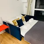 Warsaw Citizen Arts Apartment Gym Sauna Balcony